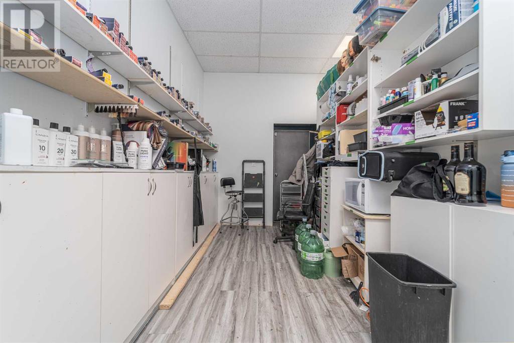 210b 12a Street N Property Photo 19