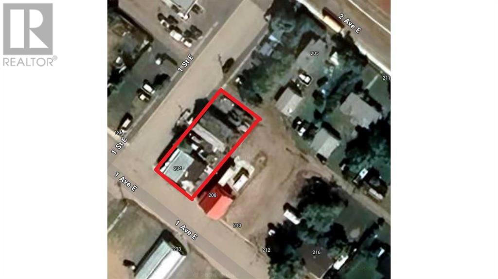 204 1 Avenue E Property Photo 1