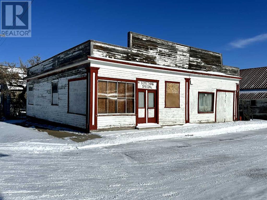 204 1 Avenue E Property Photo 3