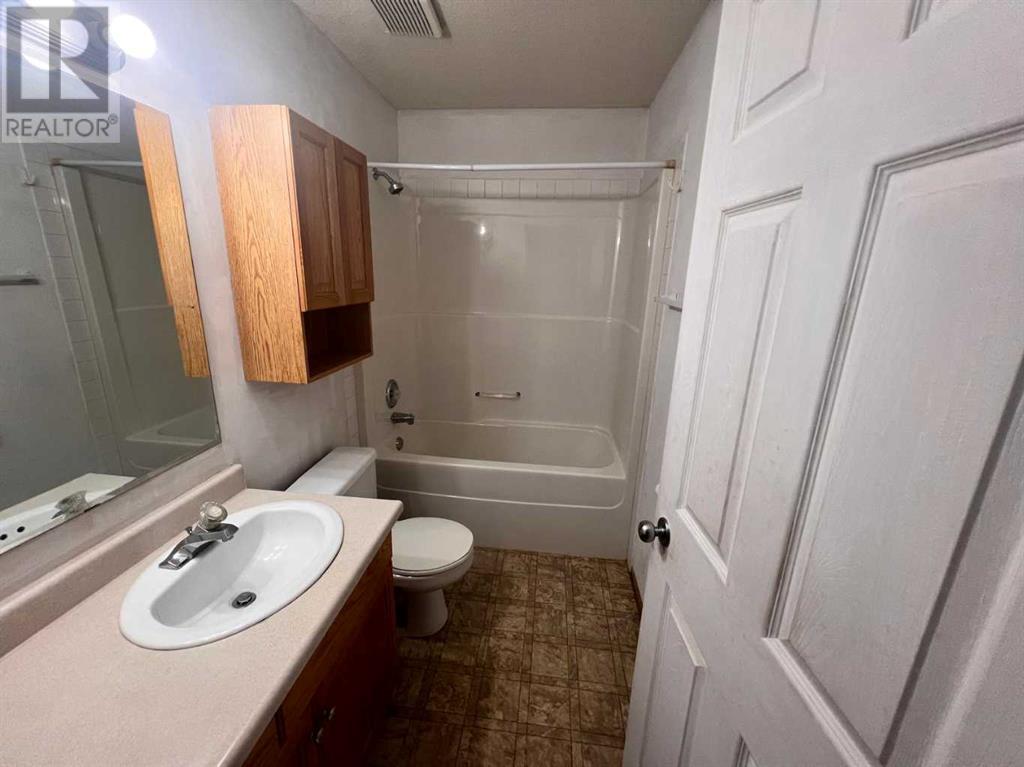 10925 88a Street Property Photo 11
