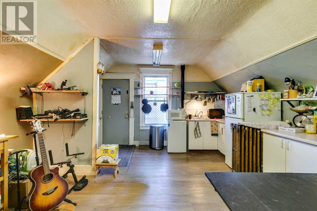 2119 5 Street Sw Property Photo 7