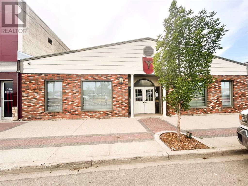 4908 50 Street Property Photo