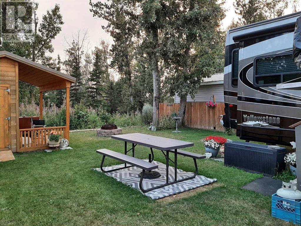 62, 41310 282 Range Property Photo 6