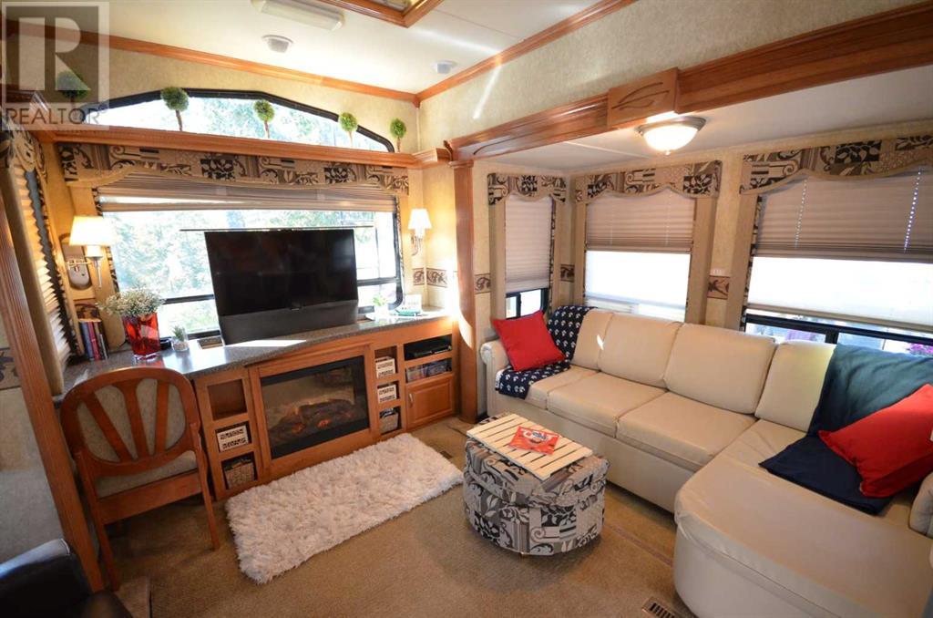 62, 41310 282 Range Property Photo 26