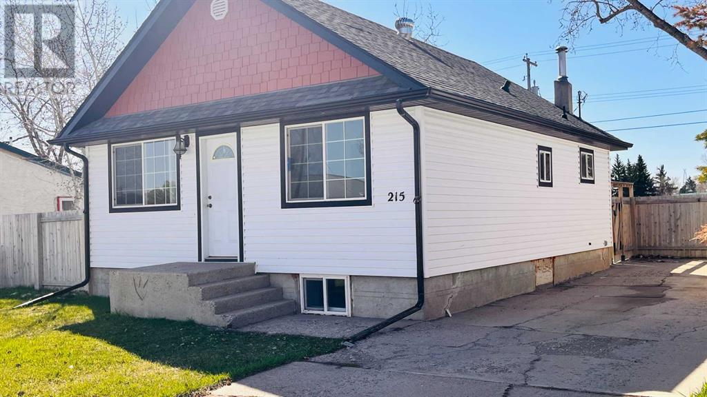 215 4th Avenue E Property Photo