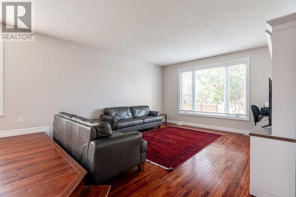 124 Marten Place Property Photo 3