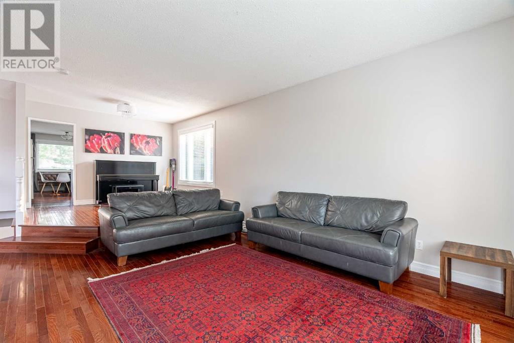 124 Marten Place Property Photo 5