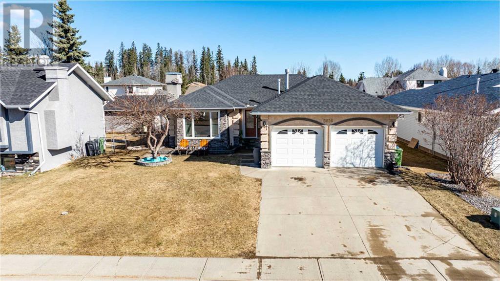 6816 61 Streetclose Property Photo 1