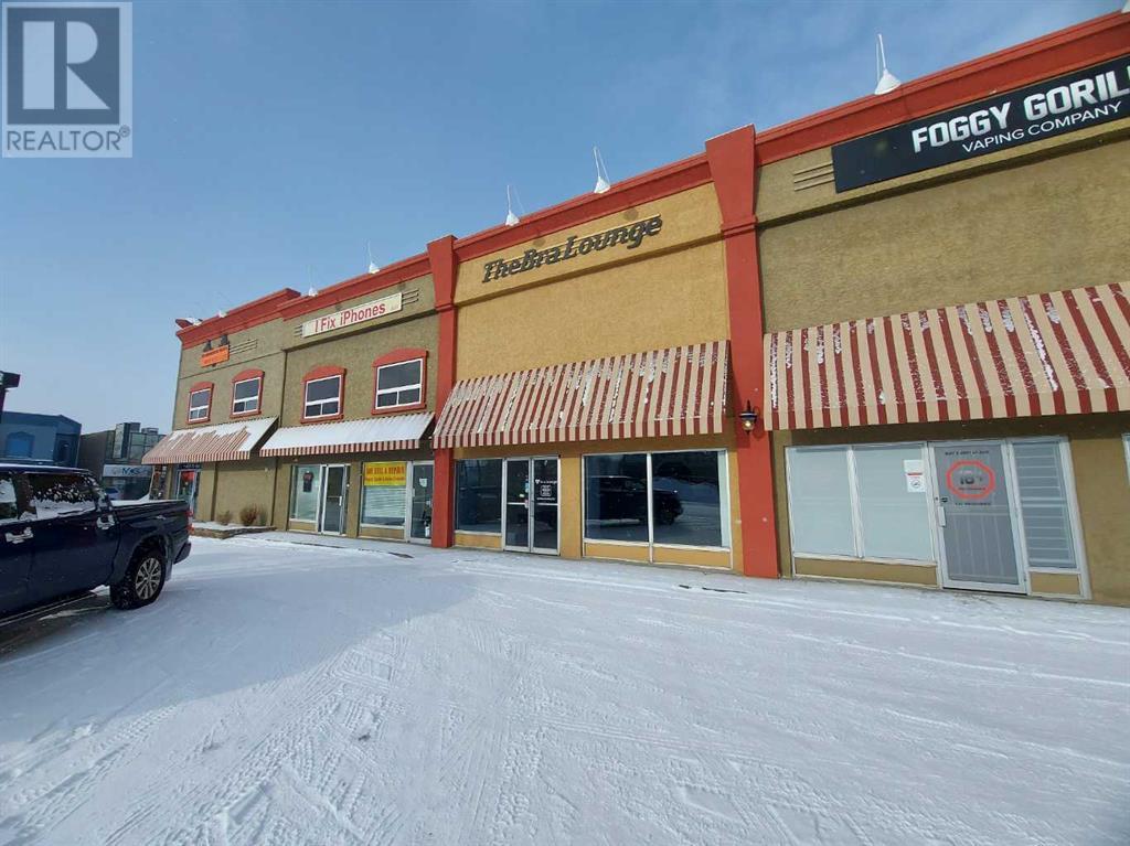 7, 4801 51 Avenue Property Photo 1