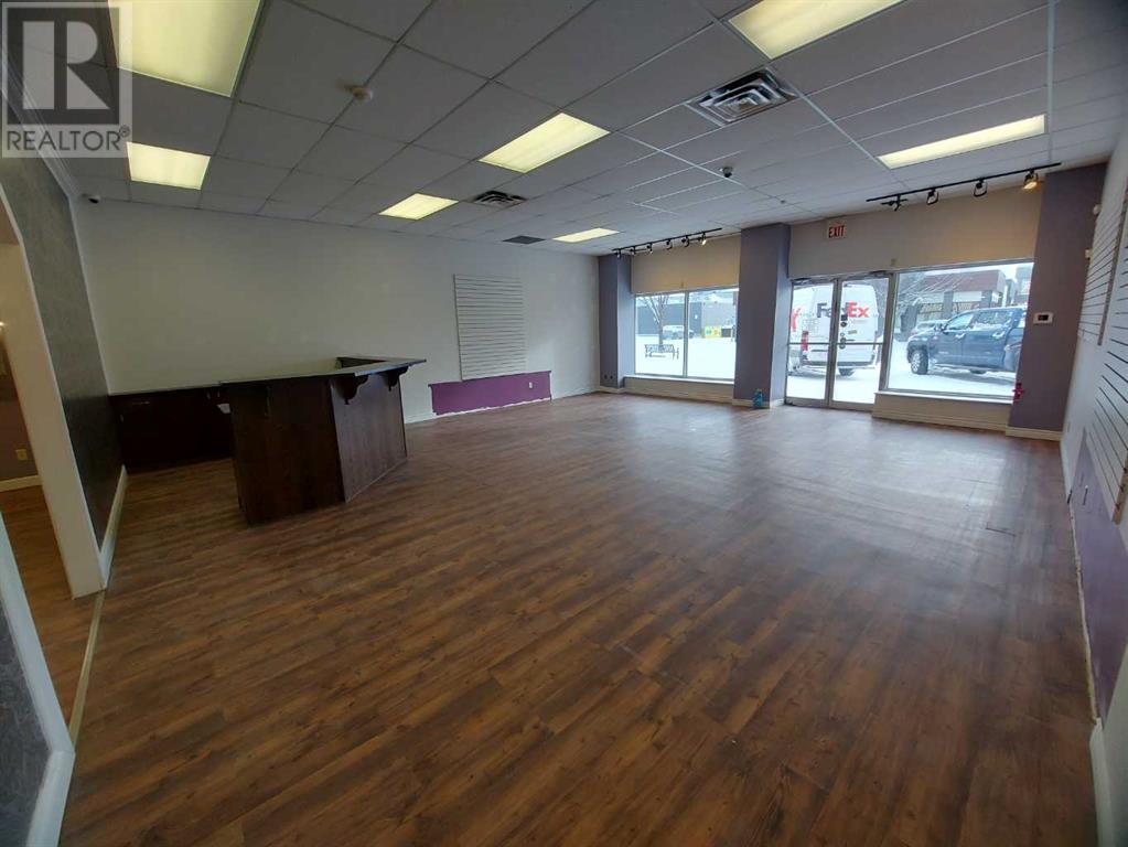 7, 4801 51 Avenue Property Photo 5