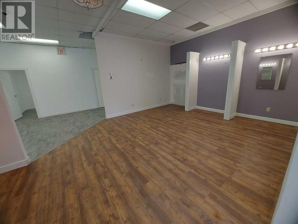 7, 4801 51 Avenue Property Photo 6