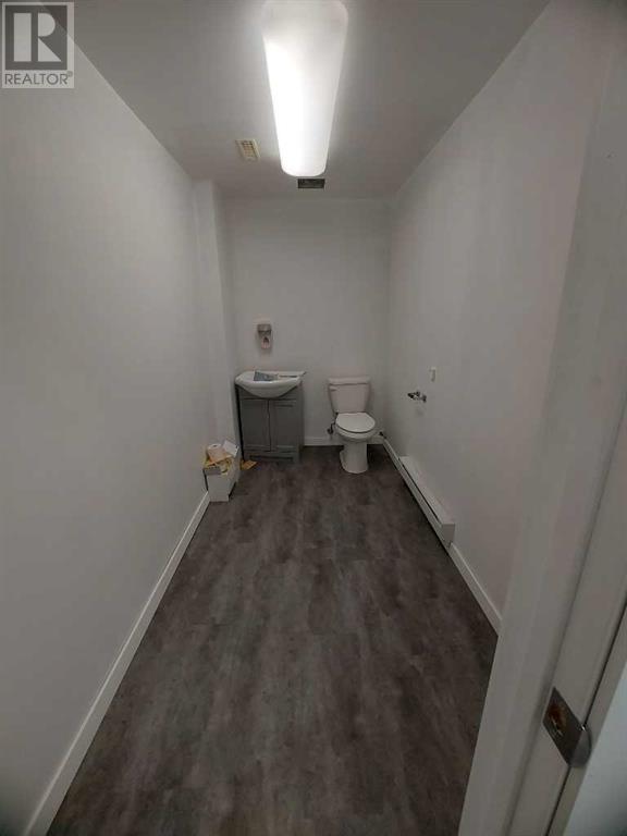 7, 4801 51 Avenue Property Photo 13