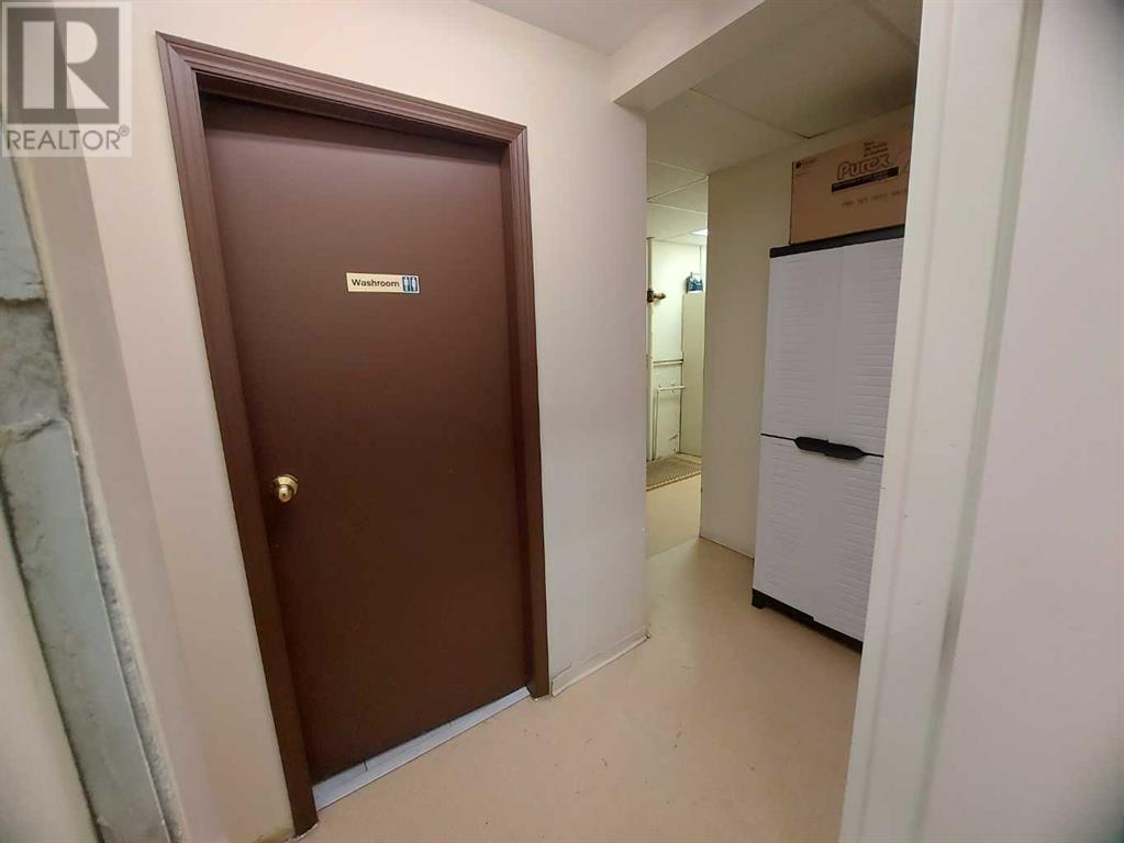 7, 4801 51 Avenue Property Photo 14