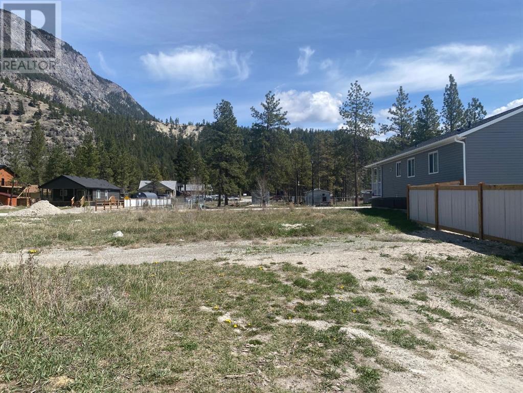 8783 Mountain View Street Property Photo 6