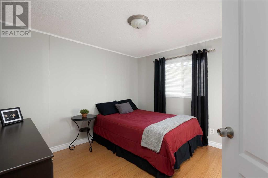 561 Mckinlay Crescent Property Photo 12