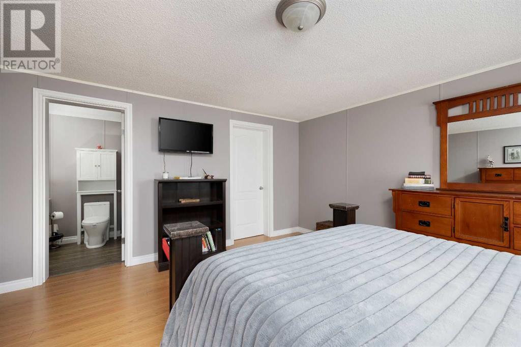 561 Mckinlay Crescent Property Photo 13