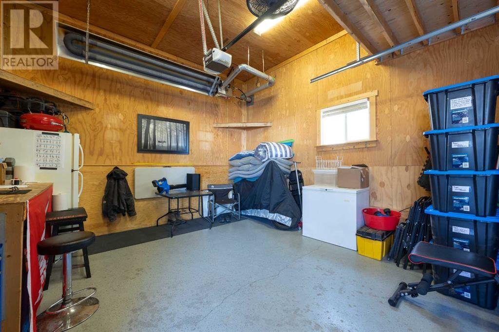 561 Mckinlay Crescent Property Photo 16