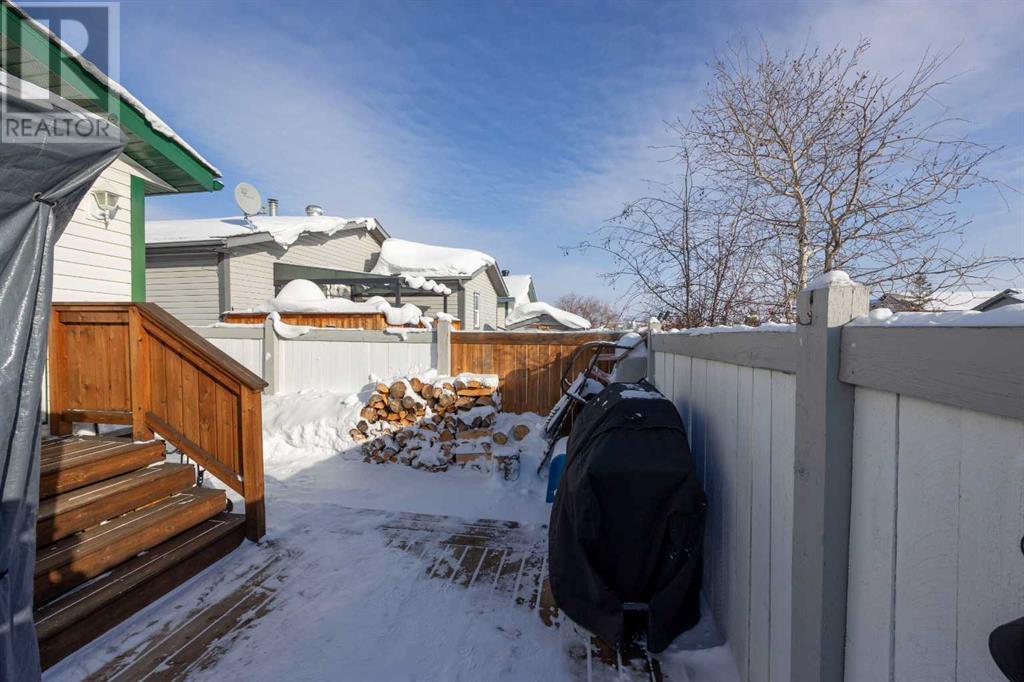 561 Mckinlay Crescent Property Photo 21