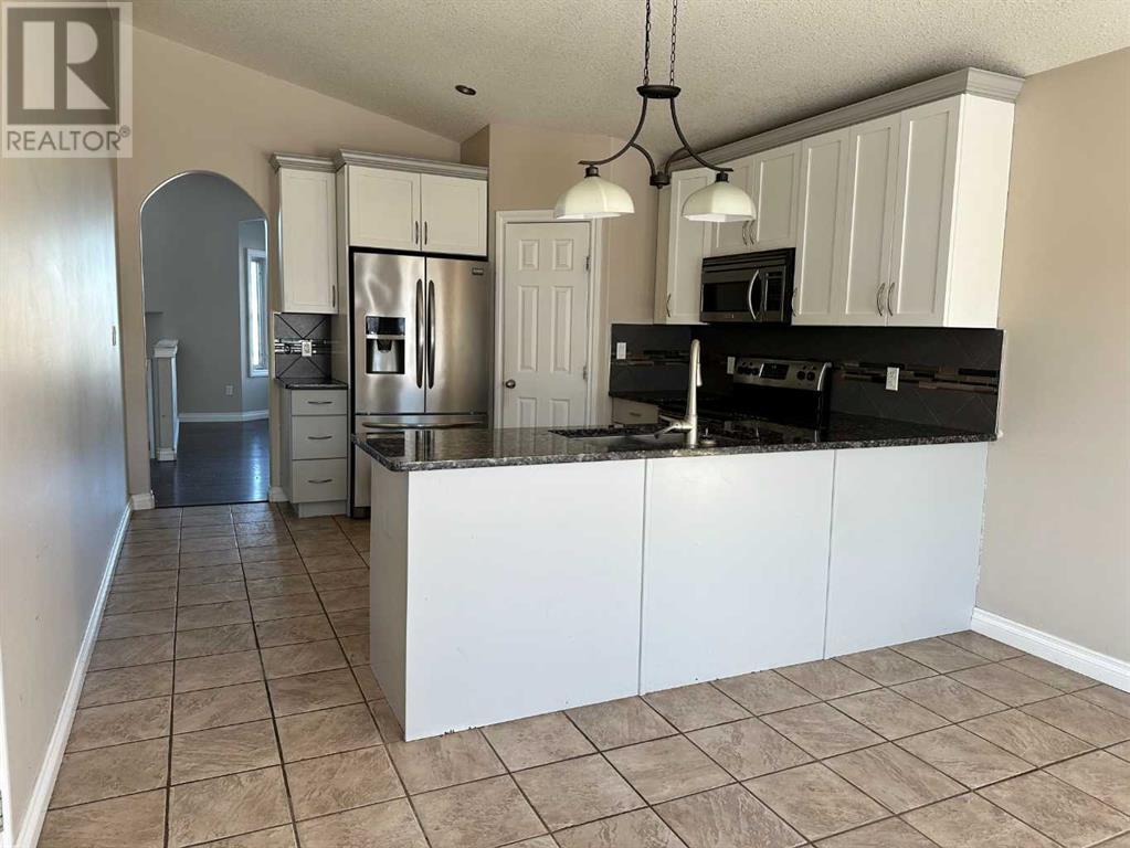 189 Elm Street Property Photo 7