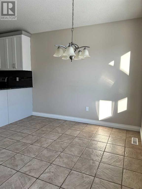 189 Elm Street Property Photo 9
