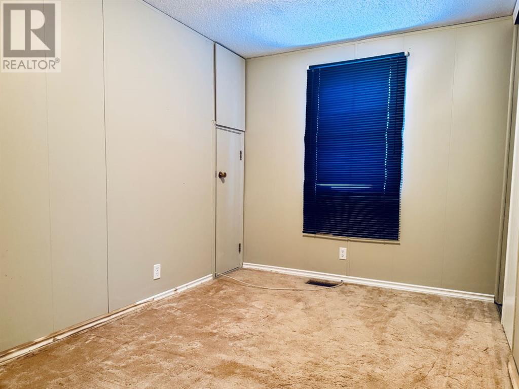 169 Clausen Crescent Property Photo 16