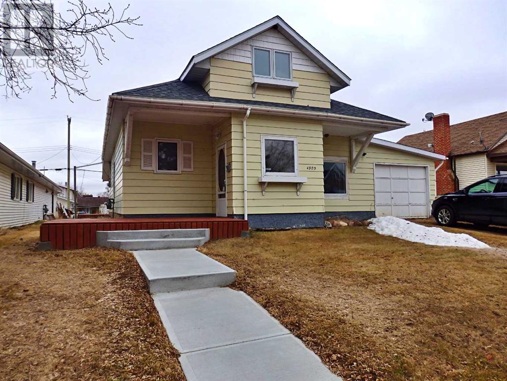 4905 51 Avenue Property Photo