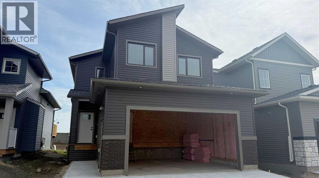 10641 133 Avenue Property Photo 1