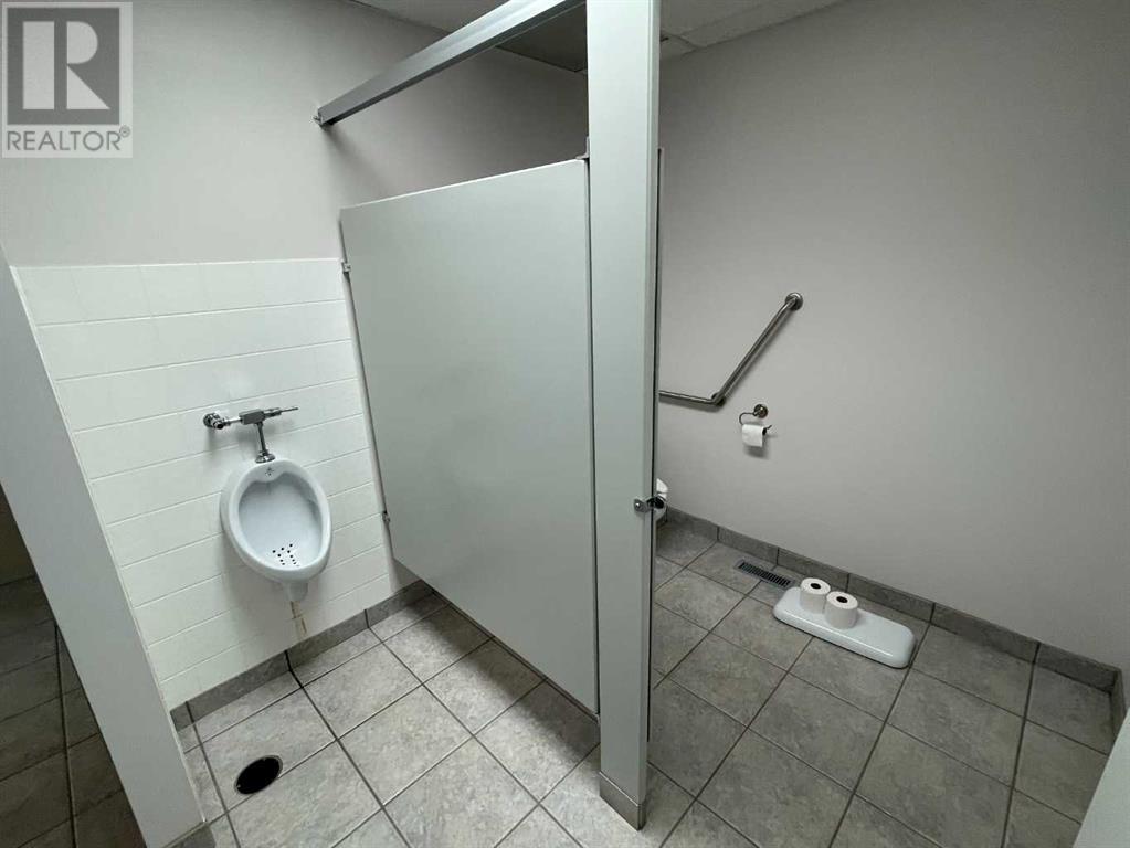 5219 49 Street Property Photo 12