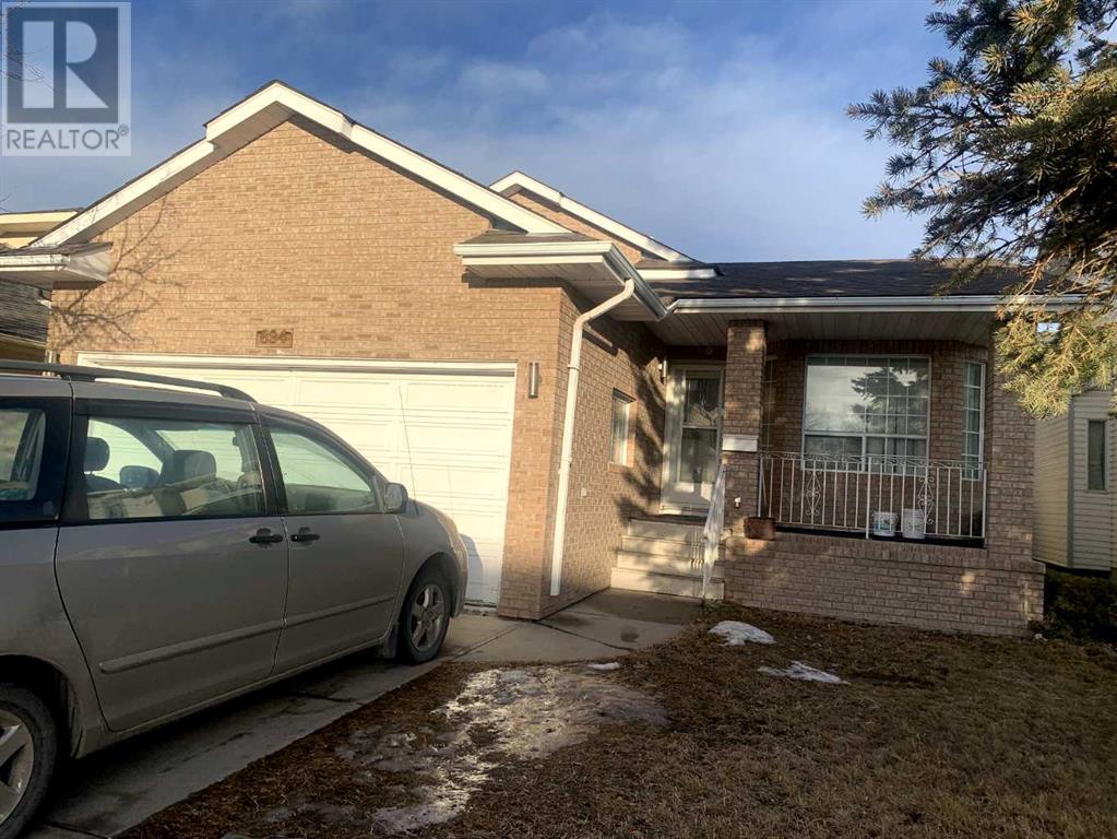 894 Applewood Drive Se Property Photo