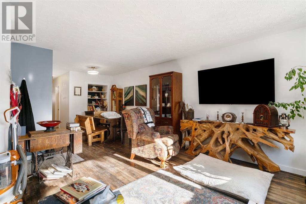 206 43 Avenue Sw Property Photo 6