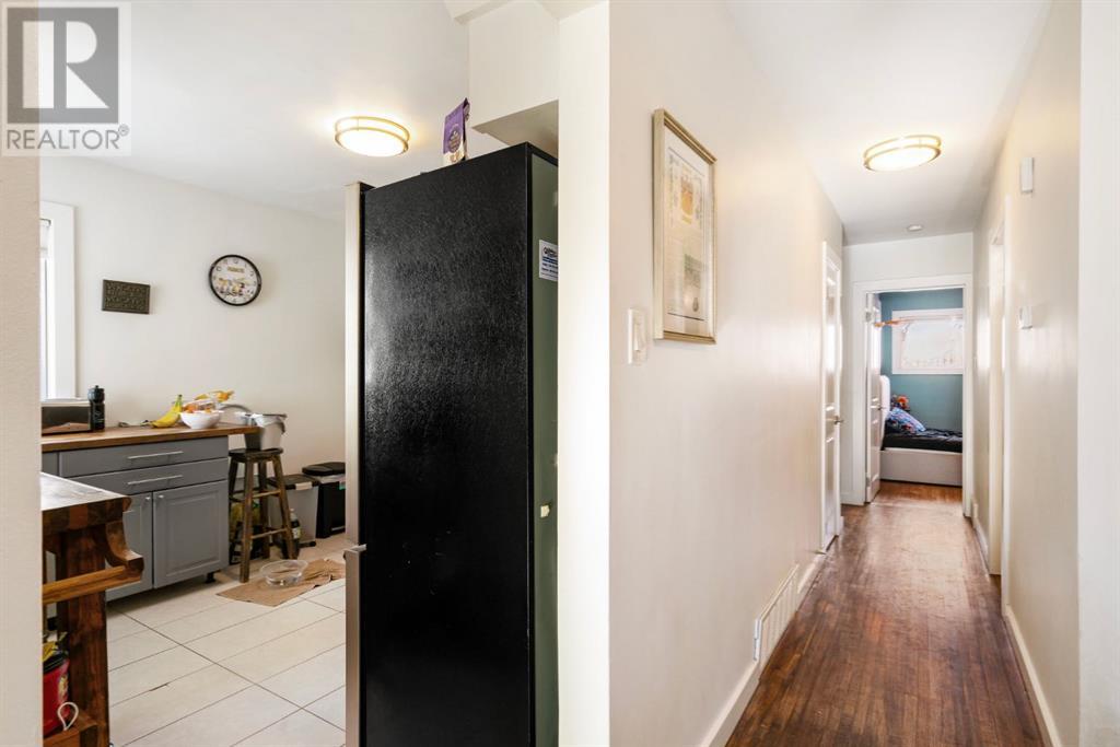 206 43 Avenue Sw Property Photo 8