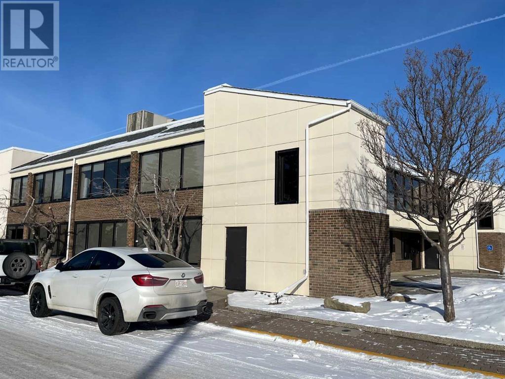 617 1 Street Sw Property Photo 1