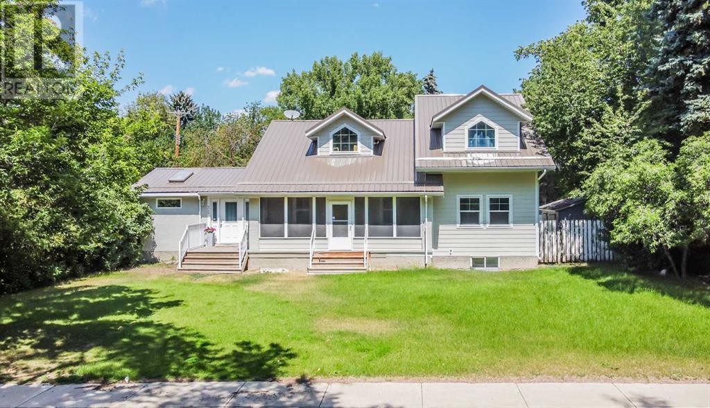 32 Evergreen Park Close W Property Photo