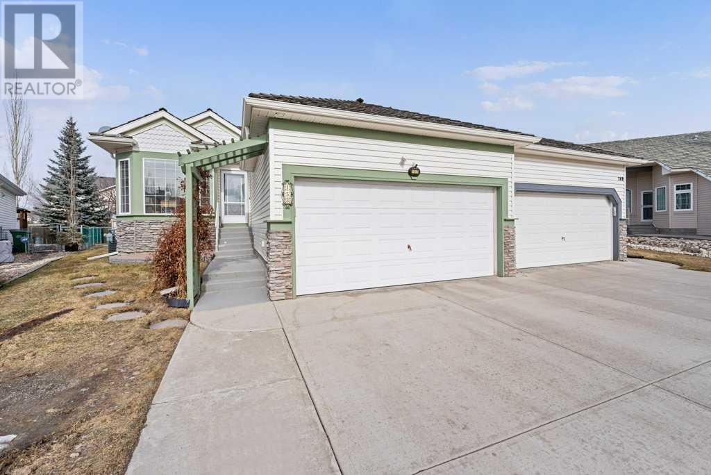 153 Chaparral Villas Se Property Photo