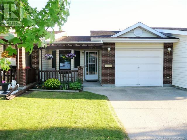 5109 46 Avenue Property Photo