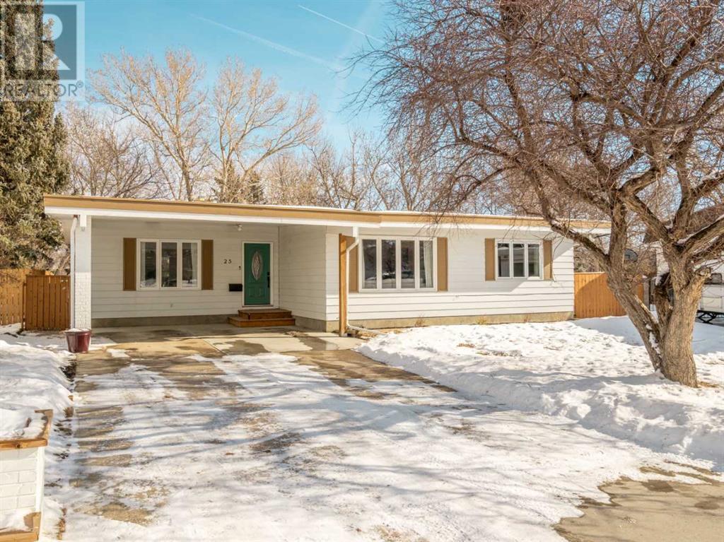 25 Nevada Road W Property Photo 1