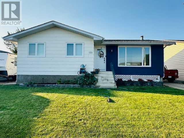 103 Lake Newell Crescent Property Photo