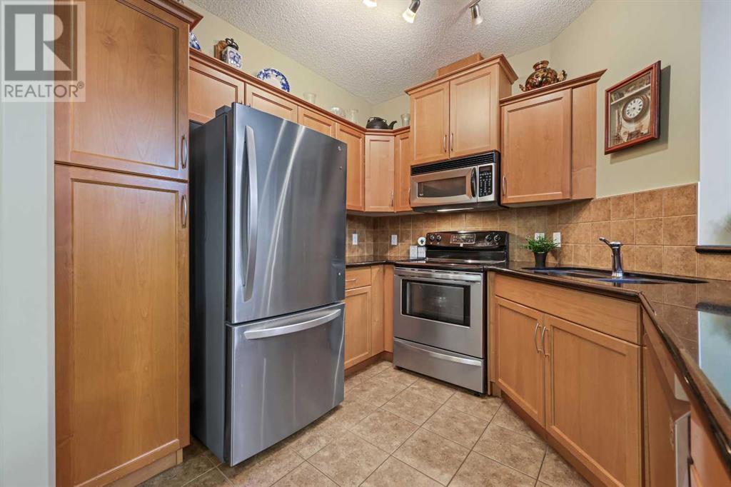 311, 20 Discovery Ridge Close Sw Property Photo 3
