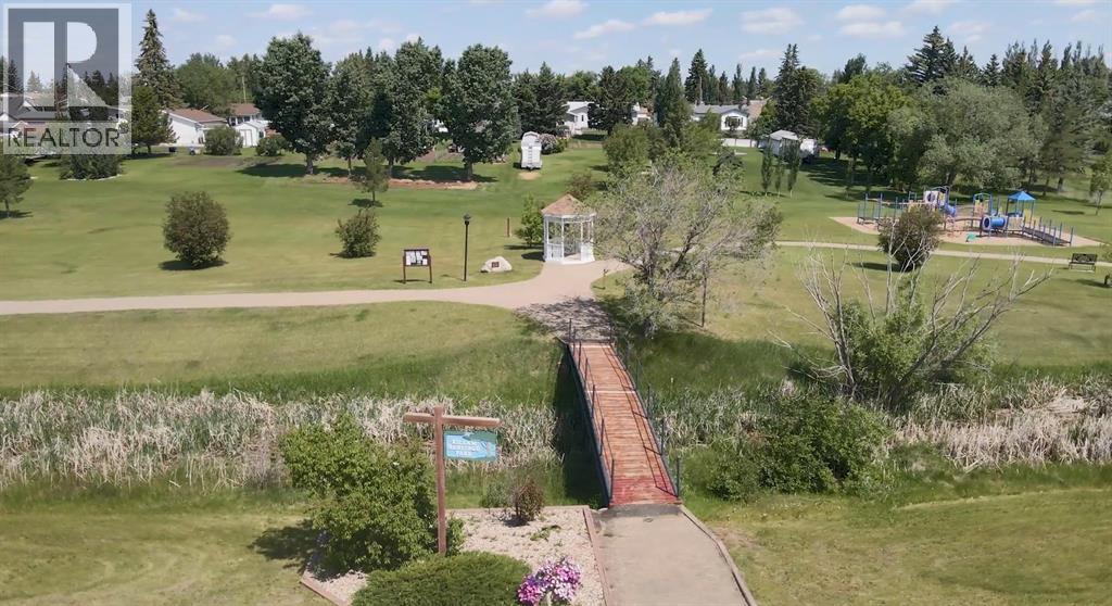 4604 53 Street Property Photo 5