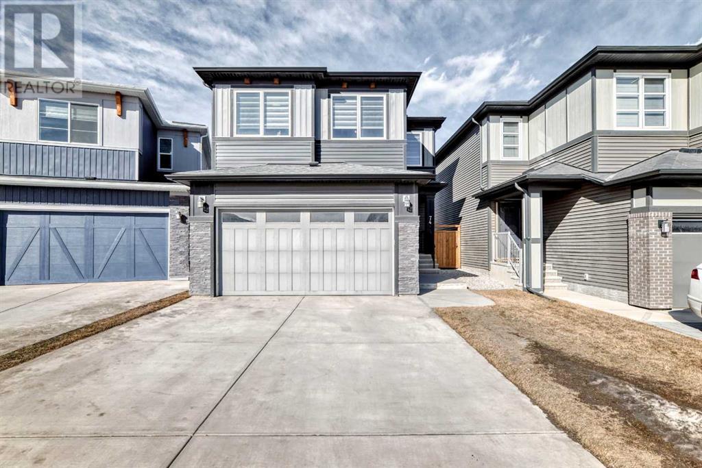 74 Carringsby Way Nw Property Photo