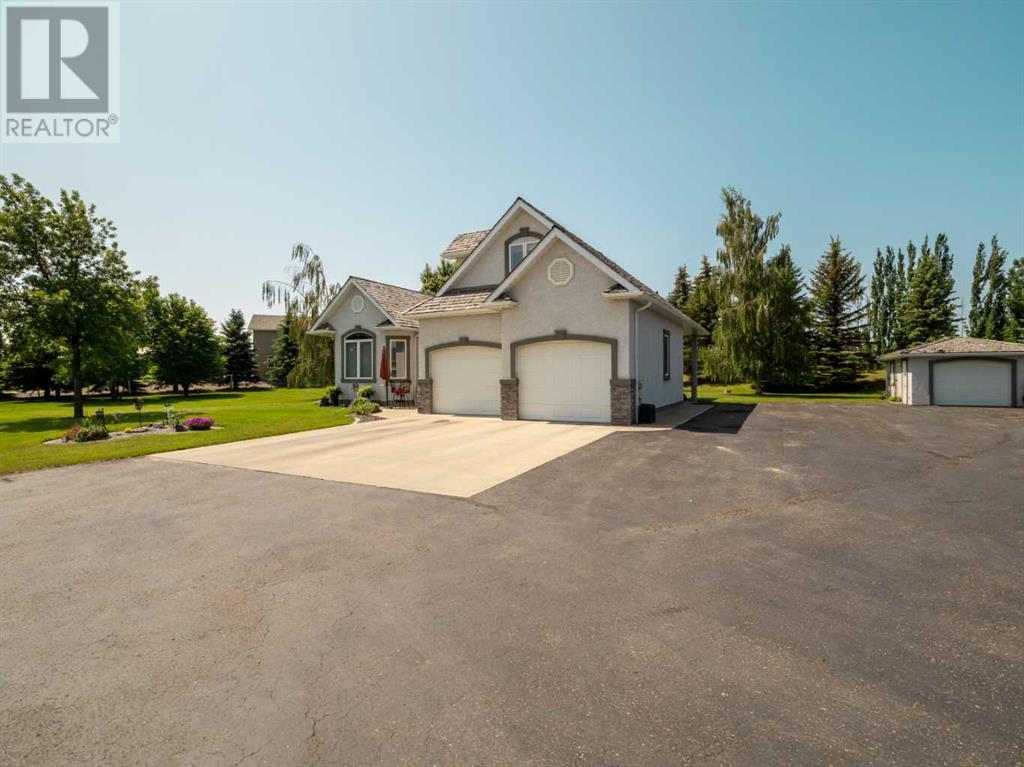 321 10 Street W Property Photo 3