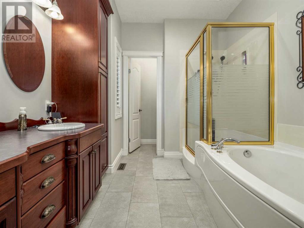 321 10 Street W Property Photo 14
