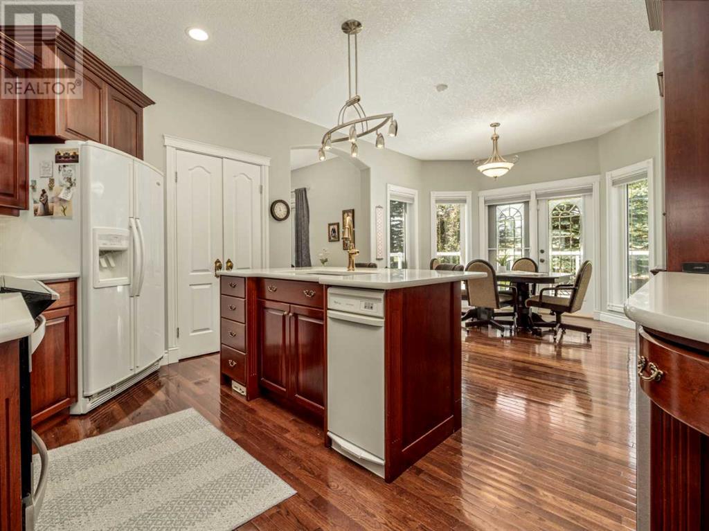 321 10 Street W Property Photo 15