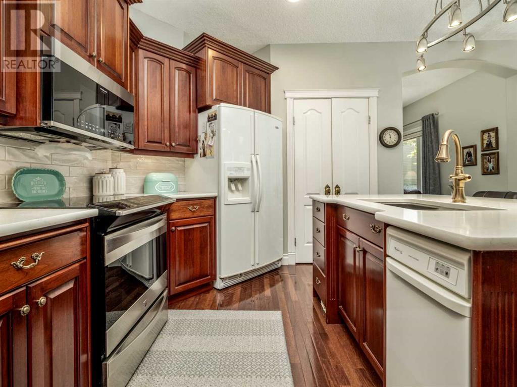 321 10 Street W Property Photo 16