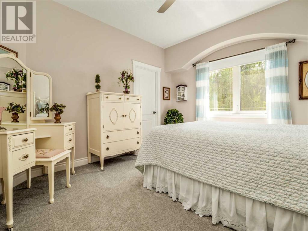321 10 Street W Property Photo 21