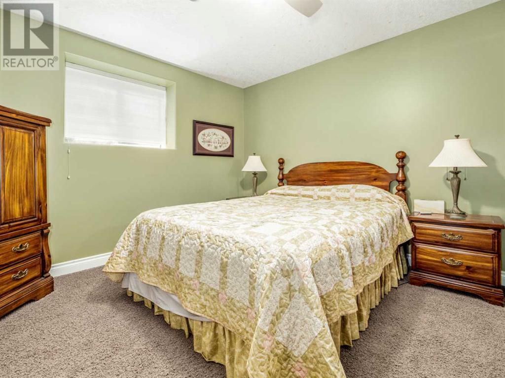 321 10 Street W Property Photo 36