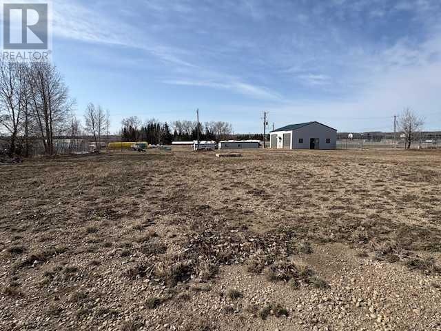 5025 45 Avenue Property Photo 2