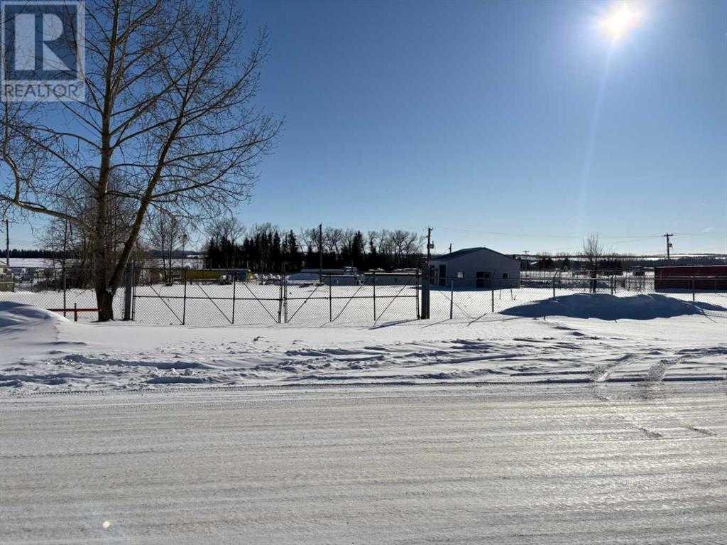 5025 45 Avenue Property Photo 8