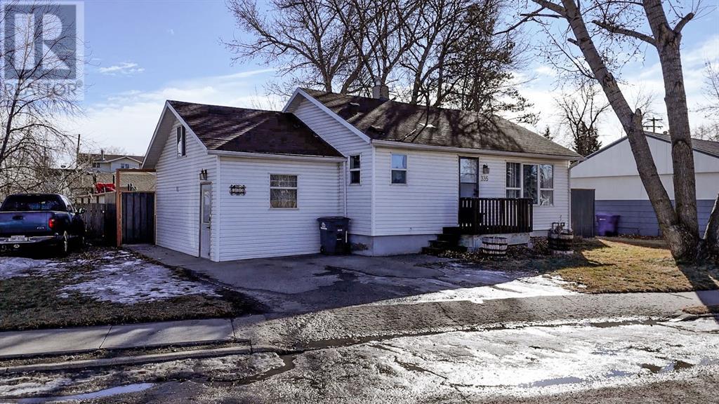 335 51 Avenue W Property Photo