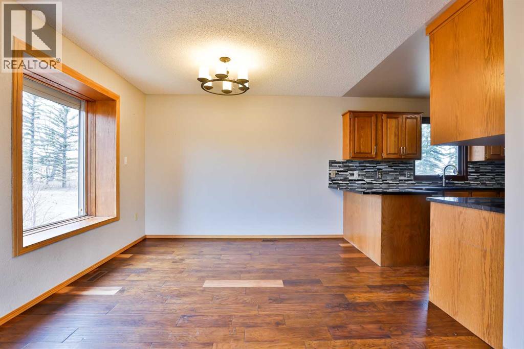84071 Hwy 810 Property Photo 9